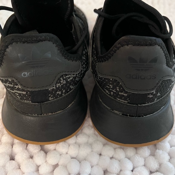 Adida - Picture 4 of 4